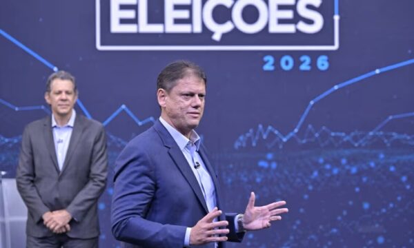 MP descarta crime eleitoral de Tarcísio e questiona ato da PM com moto
