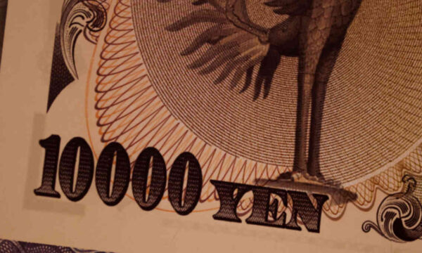 Mercado internacional reage às falas do presidente do BoJ e ataques do