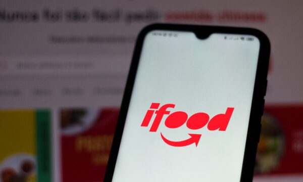 iFood anuncia investimento de R$ 24 bilhões no Brasil com foco em IA,