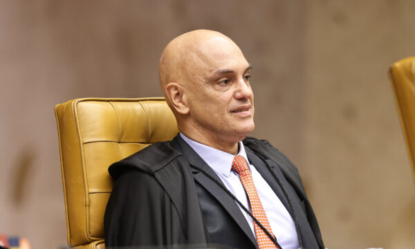 Gonet pede apuração de interferência de Mendonça em inquérito que atinge Moraes