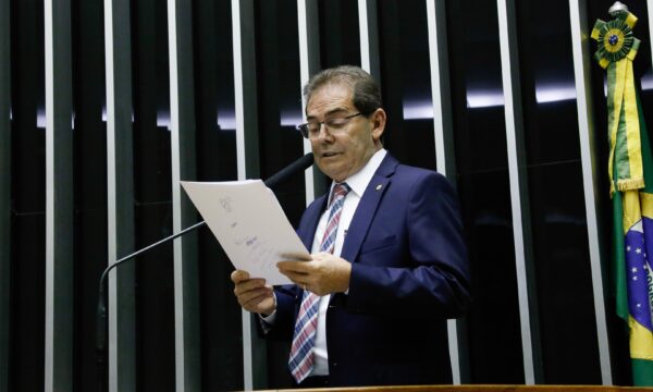 Paulinho da Força anuncia apoio a Augusto Cury na disputa pela Presidência