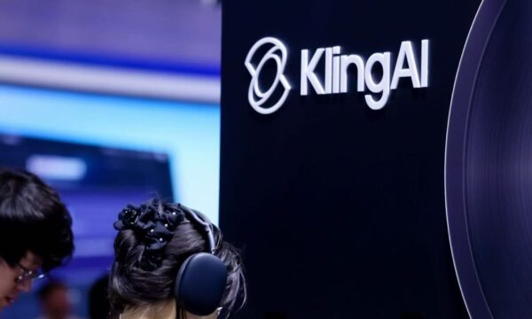 IA do Kwai avança contra o TikTok e lança gerador de vídeo de 30 segundos