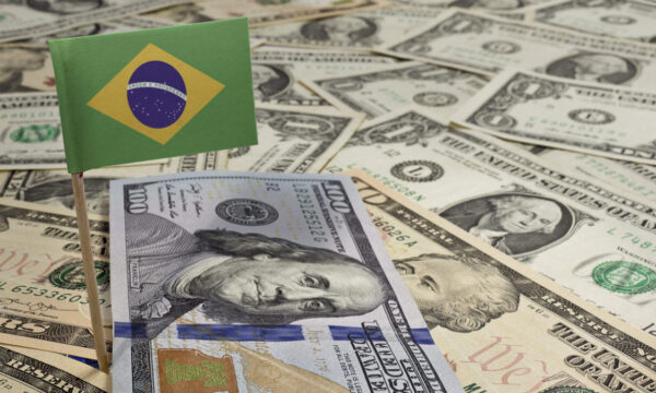 Dólar volta aos R$ 5,10 de olho no cenário eleitoral e exterior