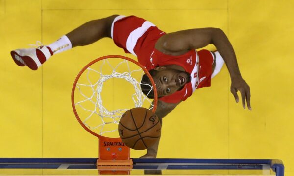 Ex-colega cobra jogador da NBA para devolver dinheiro após fraude em t