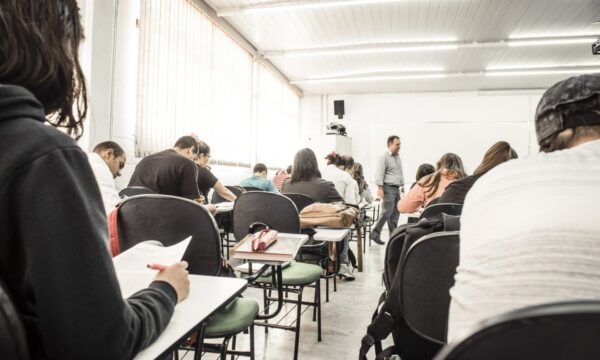 China soma 270 milhões de pessoas com ensino superior, número maior que a população do Brasil