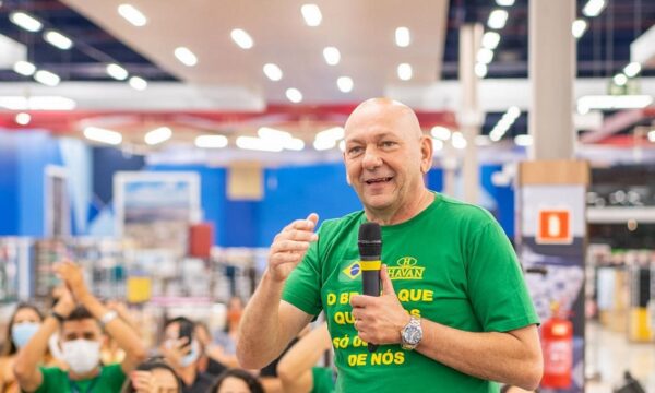 “Vocês vão ter que arranjar outro emprego”: fala do “Véio da Havan” so