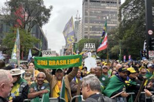 Análise: Crise no STF não lota as ruas, mas ocupará campanhas de Lula