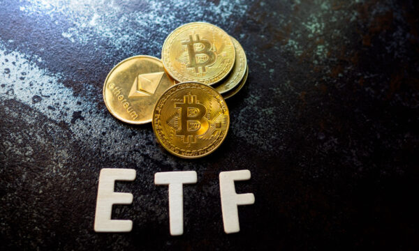 Grupos cripto pressionam SEC por regras adaptadas para novos ETFs