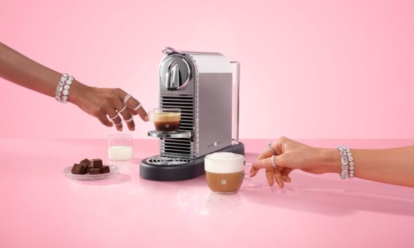 Café com mais brilho: Nespresso e Swarovski lançam collab no Brasil
