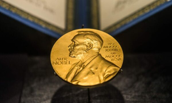 O Nobel que expulsou seus melhores funcionários e acabou criando o Vale do Silício sem querer