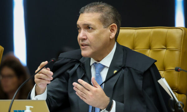 Mensagens em celular de Vorcaro indicam pagamento de R$ 500 mil a filho de Nunes Marques