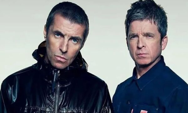 Oasis: documentário sobre reconciliação de Noel e Liam Gallagher chega aos cinemas