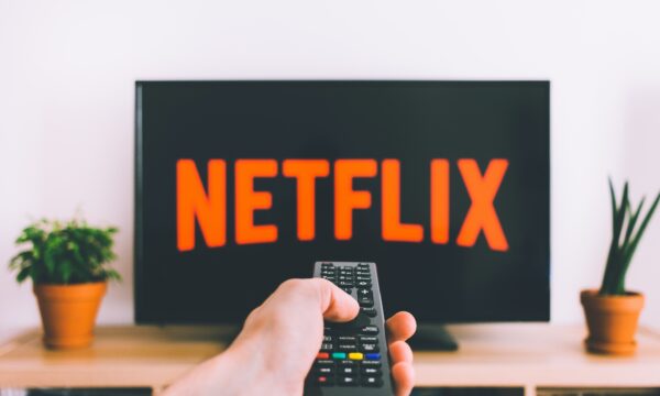 Como a Netflix planeja fazer a publicidade chegar a 10% da receita até 2030