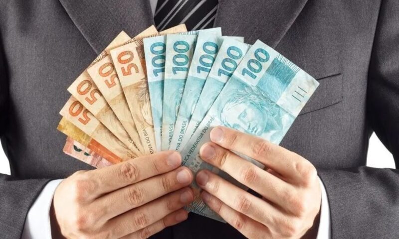 Empiricus mantém ‘estratégia 60/25/15’ para setembro — carteira com 12