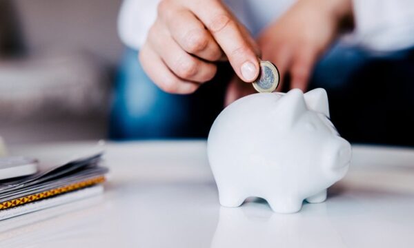 Brasileiros acumulam R$ 9,1 tri em investimentos, mas ainda diversificam pouco
