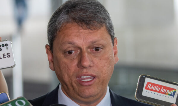 Tarcísio diz que STF está ‘sob suspeição’ após revelações sobre Moraes