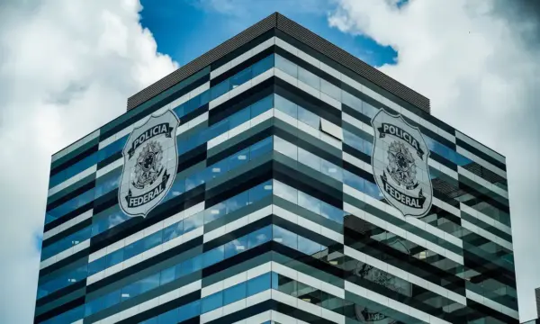 Onze diretores da PF apoiam Andrei Rodrigues e colocam cargos à disposição