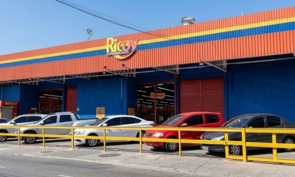 Como esta rede que já faturou R$ 1,6 bilhão e teve 96 supermercados por São Paulo faliu