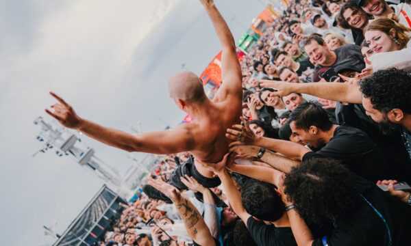 Rock in Rio: onde assistir aos shows deste domingo, 6, ao vivo e de graça
