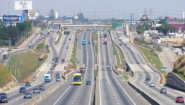 Motiva, EcoRodovias e Eletromidia criam empresa de mídia para publicidade em rodovias