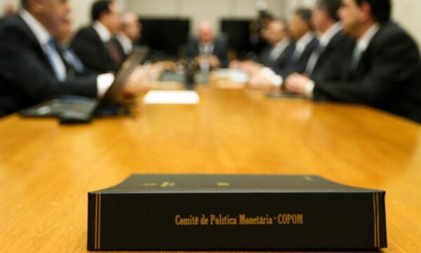 Agenda: Ata do Copom e IPCA-15 movimentam os mercados nesta semana; confira os indicadores