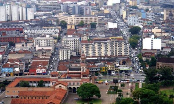 Bússola & Cia: feira no Brás incentiva formalização de pequenos negóci