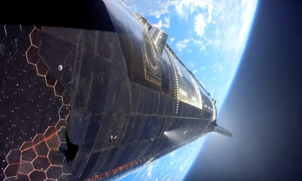 SpaceX coloca foguete Starship em órbita pela primeira vez no 14º voo