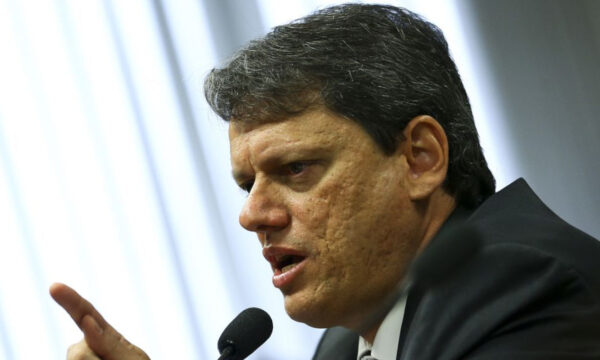 Tarcísio não prometeu cargos, mas fez aceno ao Novo em reunião que sel