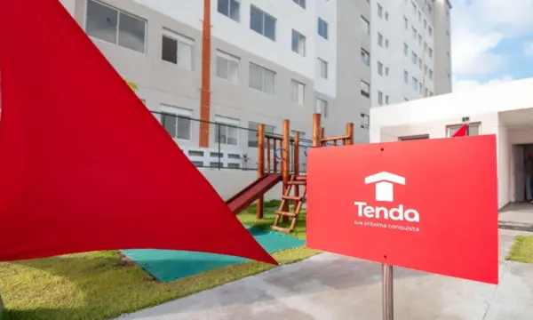 Tenda (TEND3) aprofunda queda na bolsa com alerta sobre Caixa e Pode Entrar; o que dizem os analistas?