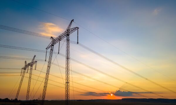 Como planejar a rede de transmissão para ter energia de forma renováve
