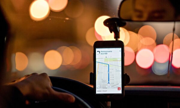 Lula sanciona linha de crédito para compra de carros com juros reduzidos para taxistas e motoristas de app