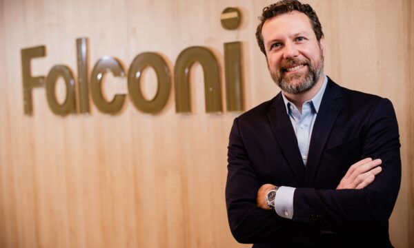 Como a Falconi turbinou sua capacidade de gestão com R$ 100 milhões em tecnologia e IA