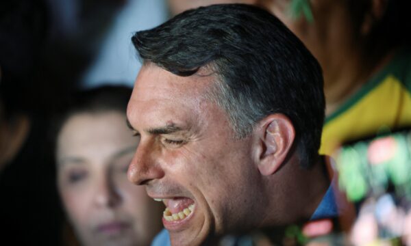 Manhã no mercado: Ativos brasileiros devem ter forte rali após vantagem de Flávio e avanço da direita no Congresso