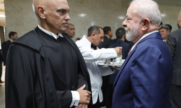 Lula diz ter cobrado explicações de Moraes sobre ligação com Vorcaro: