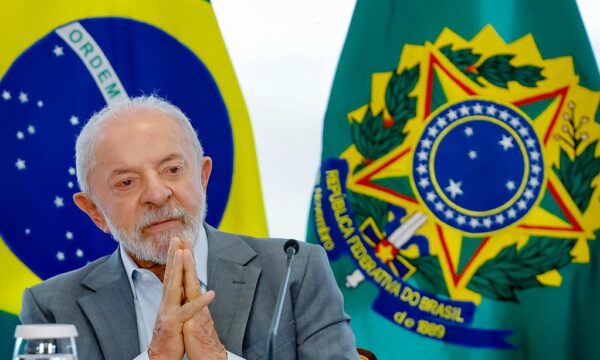 Lula admite surpresa e diz que 2º turno mostrará ‘a verdadeira fotografia do Brasil’