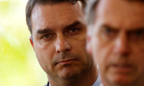 Flávio Bolsonaro supera em 5 milhões a votação do pai no 1º turno de 2022