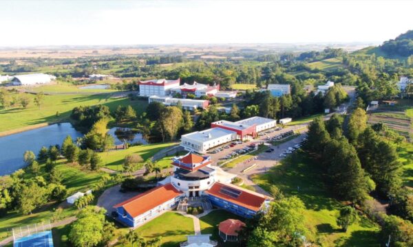 Após alcançar R$ 32 milhões, faculdade gaúcha com hotel e águas termai
