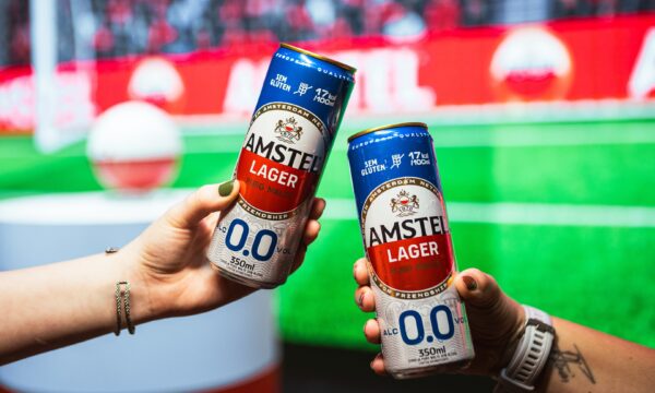 Amstel aposta que cerveja zero saiu da bolha e lança versão sem álcool