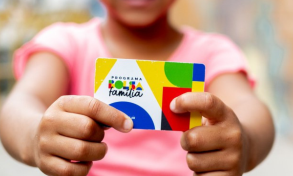 Novo valor do Bolsa Família começa a ser pago dia 19; veja calendário