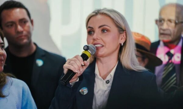 Quem é Clariana Barão, candidata à Presidência pelo Democracia Cristã