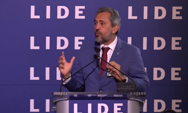 Eleições 2026: No Ceará (CE), Elmano de Freitas (PT) derrota Ciro Gomes (PSDB) no 1º turno