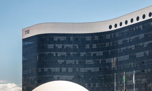 Às 16h deste domingo, TSE contabilizava 4,119 milhões de justificativas