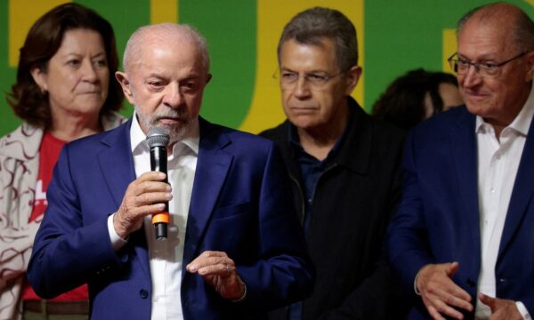 Lula: ‘Pensei que ganharia no primeiro turno; a partir de amanhã, começamos uma nova campanha’