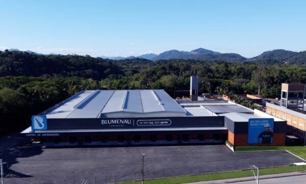 Blumenau Iluminação projeta receita acima de R$ 500 milhões em 2026
