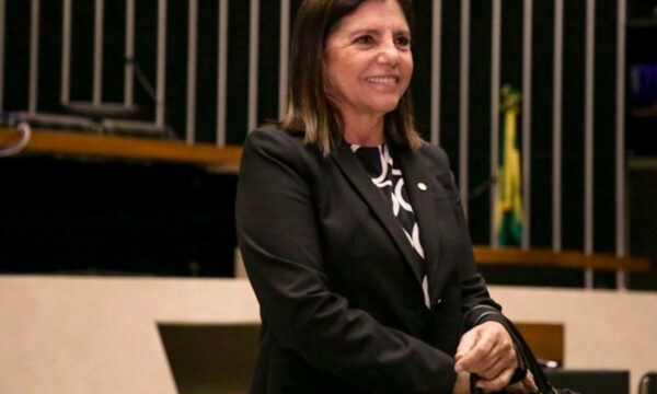 Com derrota de Roseana, família Sarney fica sem mandato pela primeira