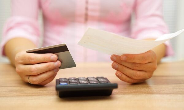 Nove milhões de empresas estão inadimplentes, e o problema costuma começar no prazo dado ao cliente